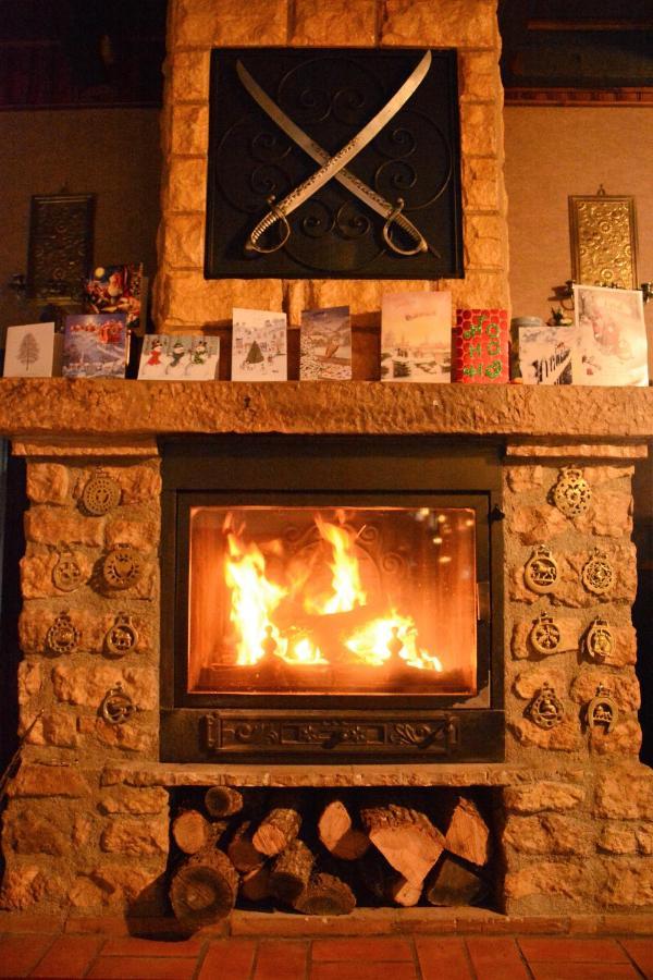 Les Noyers Aulnay Bed and Breakfast Aulnay  Eksteriør billede